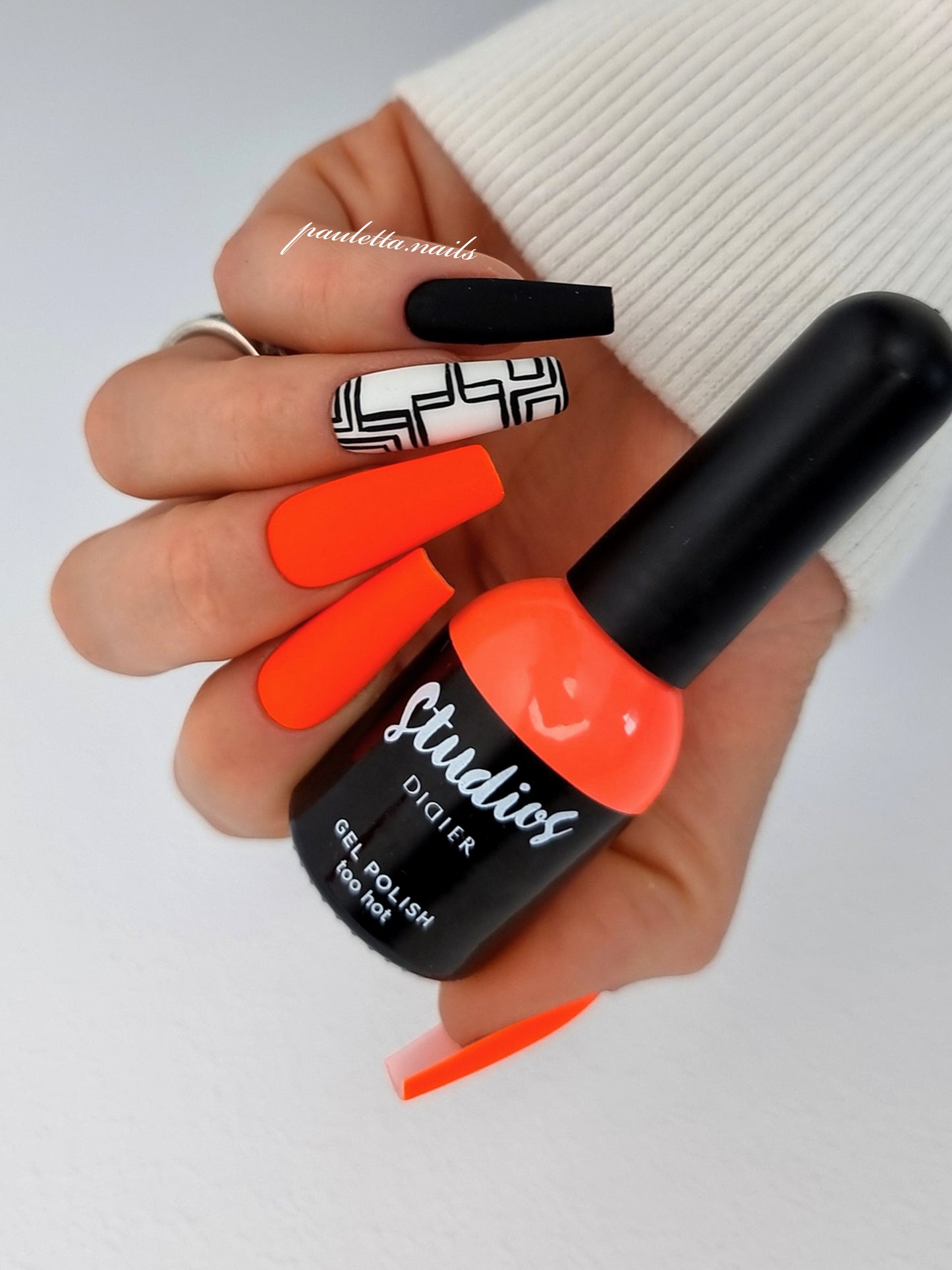 GEL LAK STUDIOS, TOO HOT, 8ML