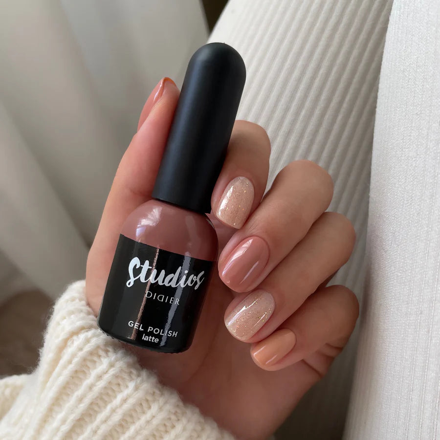 Gel lak Studios, latte, 8ml