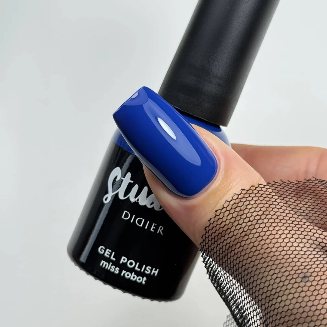 Gel lak Studios, MISS ROBOT, 8ML